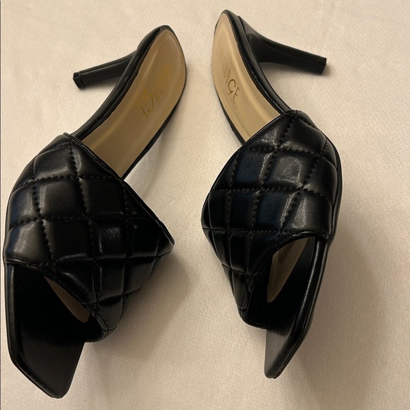 Rouge Helium Black Quilted Women's Slide Sandals
Size 8.5 Scratch on right shoe - Picture 3 of 8